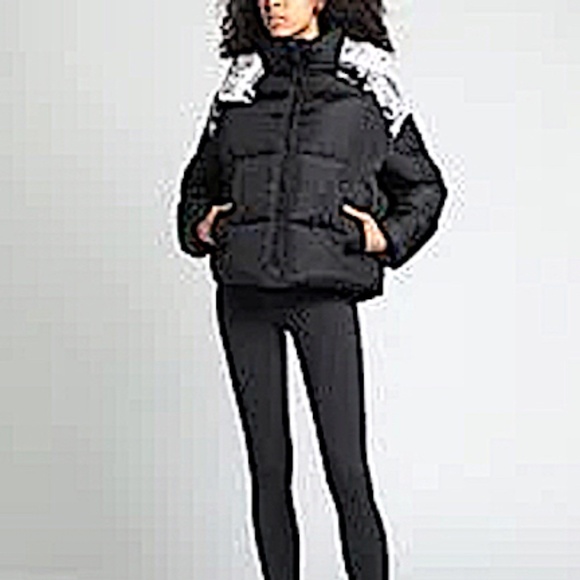 New Authentic Versace Medusa Down Puffer Jacket US 8, UK 12, 40 France 1012541 - Picture 2 of 15